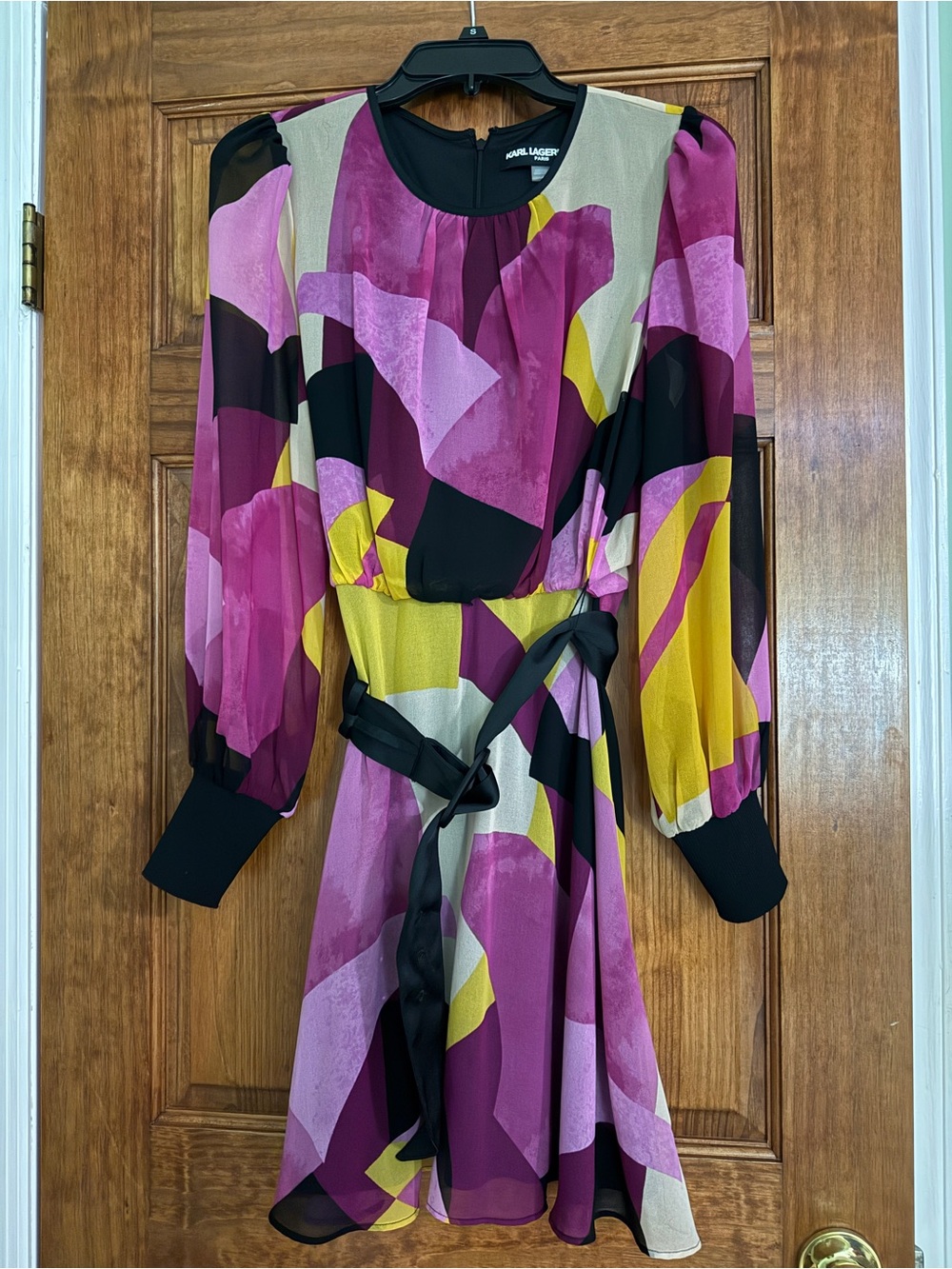 Bold Abstract Print Long-Sleeve Dress - Multicolor (Pink, Yellow, Black)